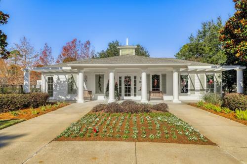 Sandestin: Laurel Way