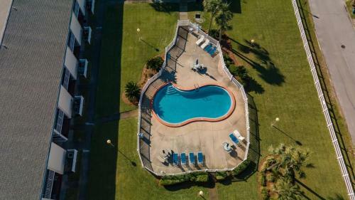 Tradewinds Condominium #26 By Destin Getaways