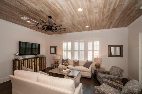 Sunshine Retreat By Destin Getaways