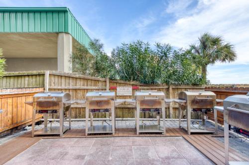 Pelican Beach Resort II