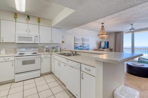Pelican Beach Resort II