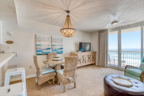Pelican Beach Resort II