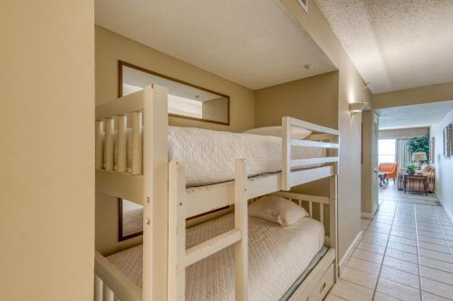 Pelican Beach Resort II