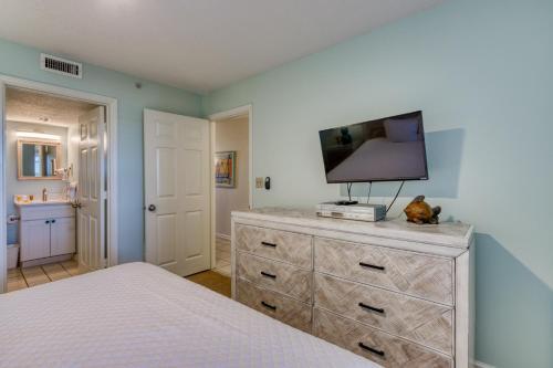 Pelican Beach Resort II