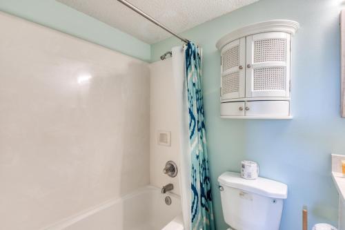 Pelican Beach Resort II