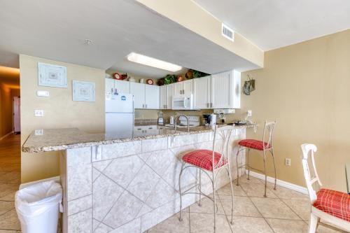 Pelican Beach Resort II