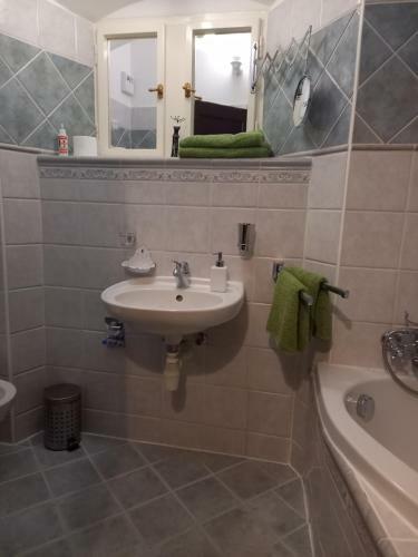 Apartm�n U Jaro??