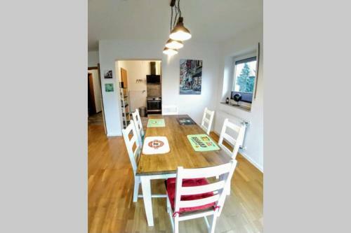 Apartamento Exklusive Ferienwohnung In Einbeck, 3 Schlafzimmer Mit Balkon!