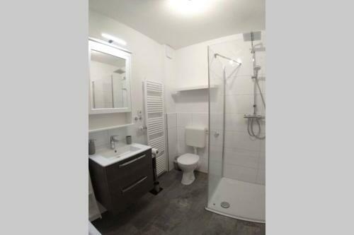 Apartamento Exklusive Ferienwohnung In Einbeck, 3 Schlafzimmer Mit Balkon!