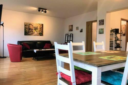 Apartamento Exklusive Ferienwohnung In Einbeck, 3 Schlafzimmer Mit Balkon!