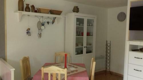 Apartm�ny Na Hl�n?