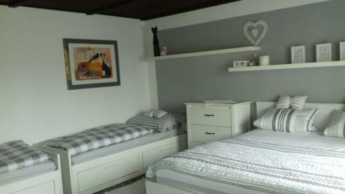 Apartm�ny Na Hl�n?