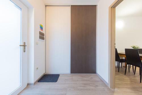Apartm�n Sophia 4 S Terasou A Baz�nem