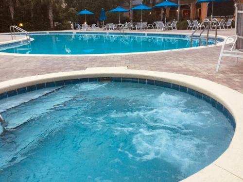 Beautiful 3 Bedroom Apartment Minutes From Disney!