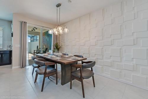 1545carey Townhouse
