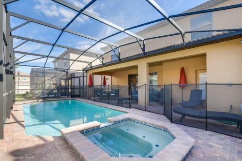 South Facing Pool & Spa - New 9 Bedroom Villa Villa