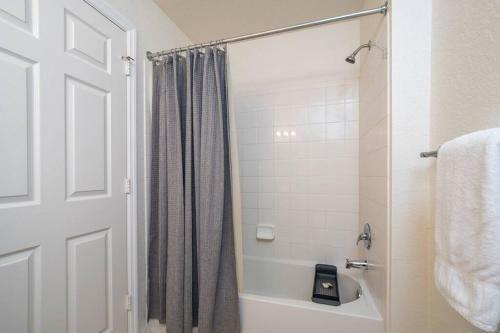 Spectacular 3bd/2ba Townhouse Close To Disney