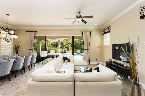 Landmark Luxury - 5 Bdm Villa In Reunion Villa