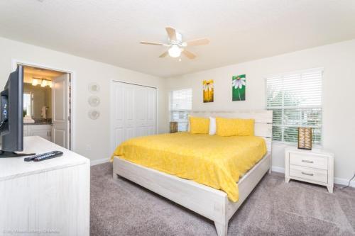South Facing Pool - Storey Lake Townhome Townhouse