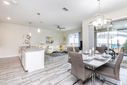South Facing Pool - Storey Lake Townhome Townhouse