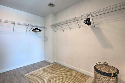 Apartamento Chic Miami Condo With Pool, 6 Mi To South Beach