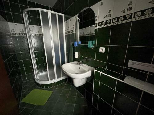 Hostal Pension Hones