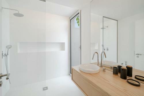 Casas Da Vargem Shared Swimming Pool By An Island Apart