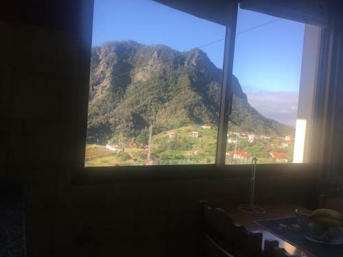 Pereira's House - Mountain & Sea