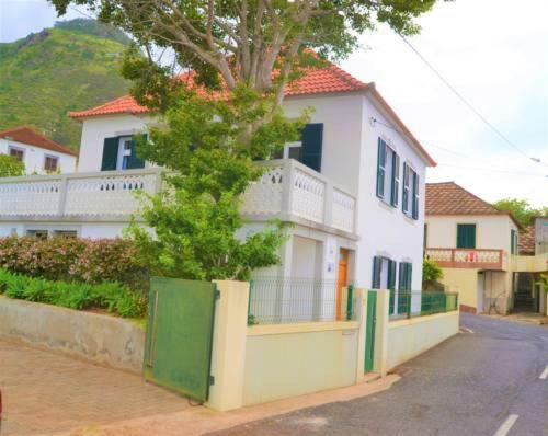 Av� Lucindinha House - Porto Moniz