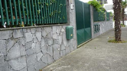 Azores Holidays House -b&b - Suites - Self Check-in Keyboard
