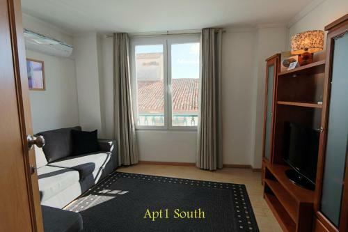 Super Central City Apartment