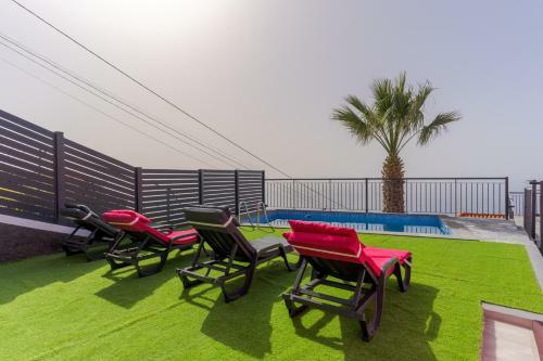 Villa Rosa With Private Pool