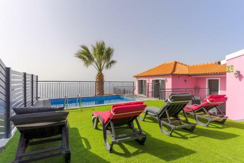 Villa Rosa With Private Pool