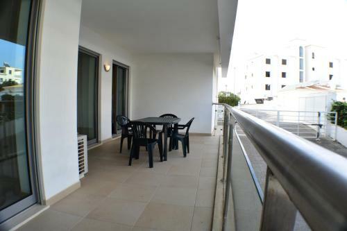 Apartment 100m From Beach