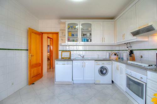 3 Bed Apartment Vilamoura Center