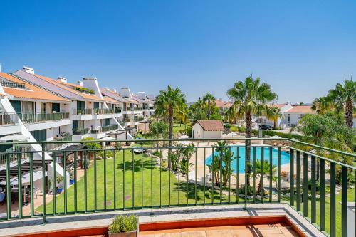 3 Bedroom Apartment In Gated Complex With Pool Vila Sol Resort