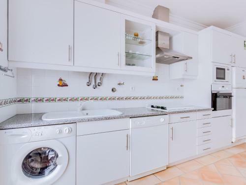 Villa Al - Vivenda Caravela