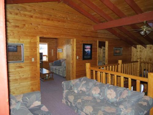 Lazy M Lodge