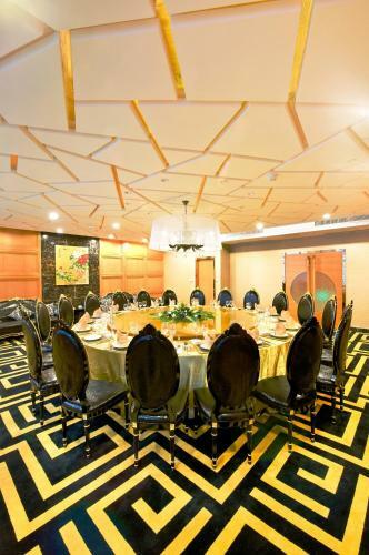 Golden Eagle Summit Hotel
