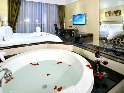 Xiamen Discovery Hotel