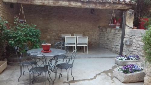 Maison De Village