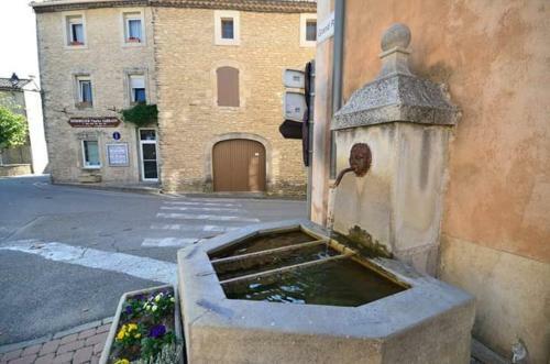 Villa Provencale Face Au Luberon