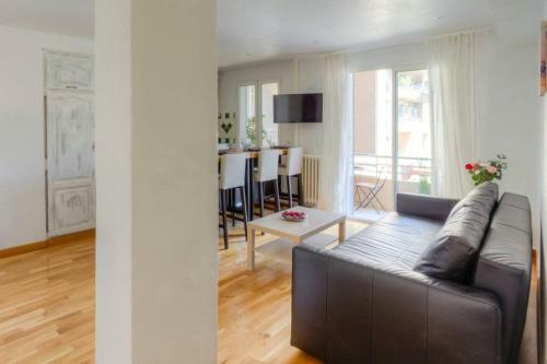Apartamento Cagnes Sur Mer - Sleeps 6, Cosy And Comfortable