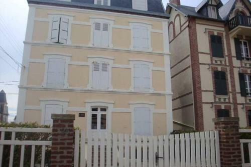 Apartamento Studio Hyper Centre � 29 M�tres De La Plage!