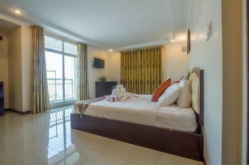 Good Luck Day Hotel