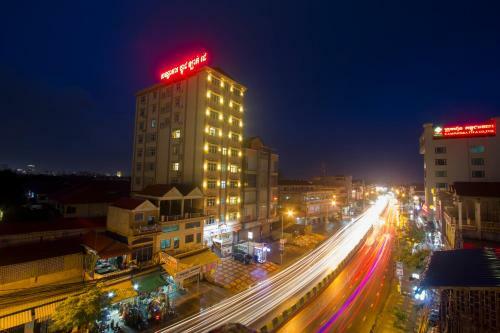 Good Luck Day Hotel