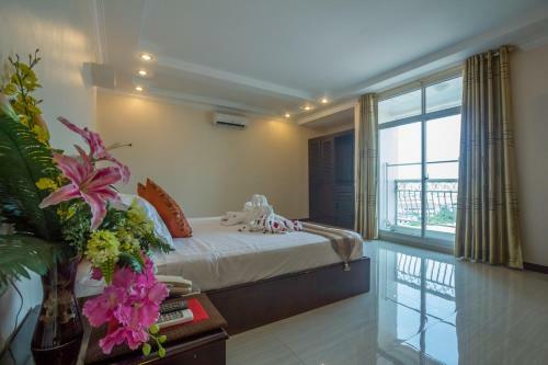 Good Luck Day Hotel