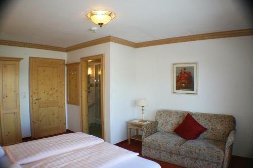 Hotel Sch�ne Aussicht