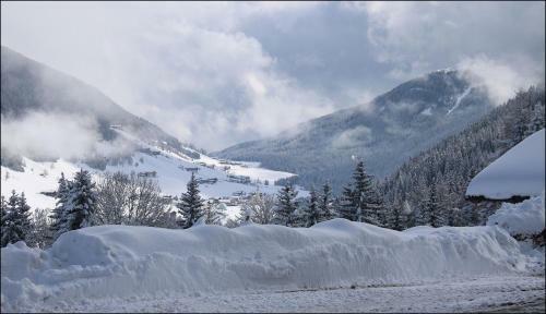 Hotel Sch�ne Aussicht
