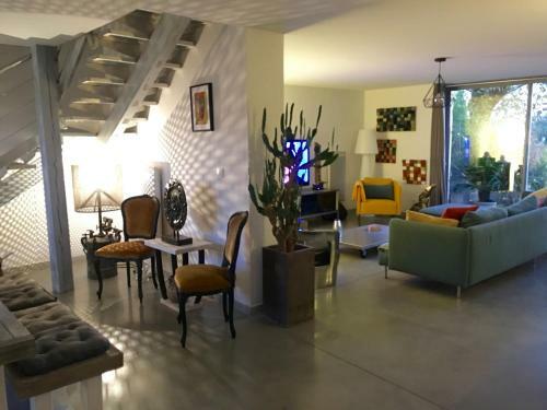 Hostal Maison Du Bois Breton
